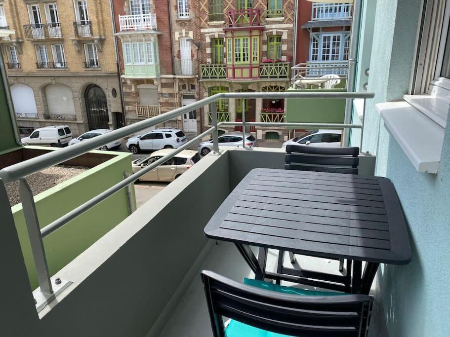 Trimaran Studio 10 Metres De La Plage Avec Balcon/Terrasse Mers-les-Bains Bagian luar foto